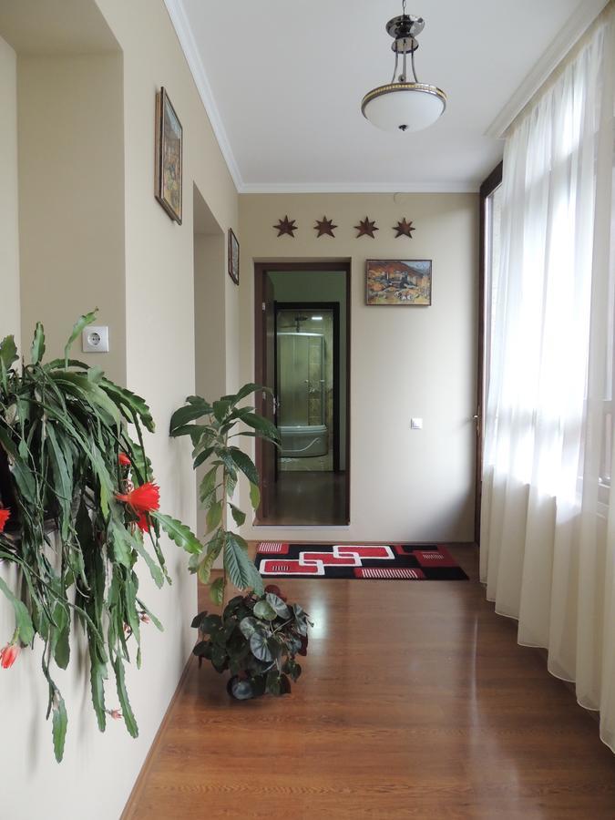 Hotel Gallery Mestia Exterior photo